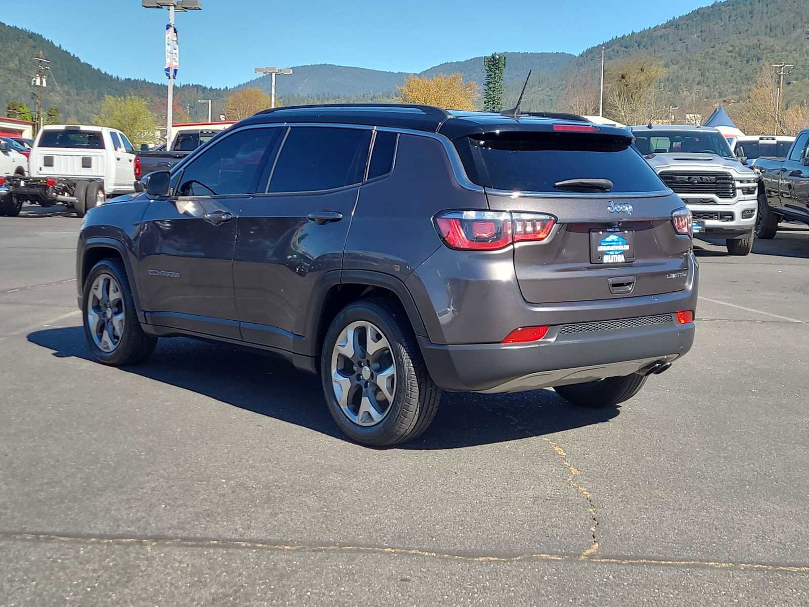 Used 2019 Jeep Compass Limited FWD image 12