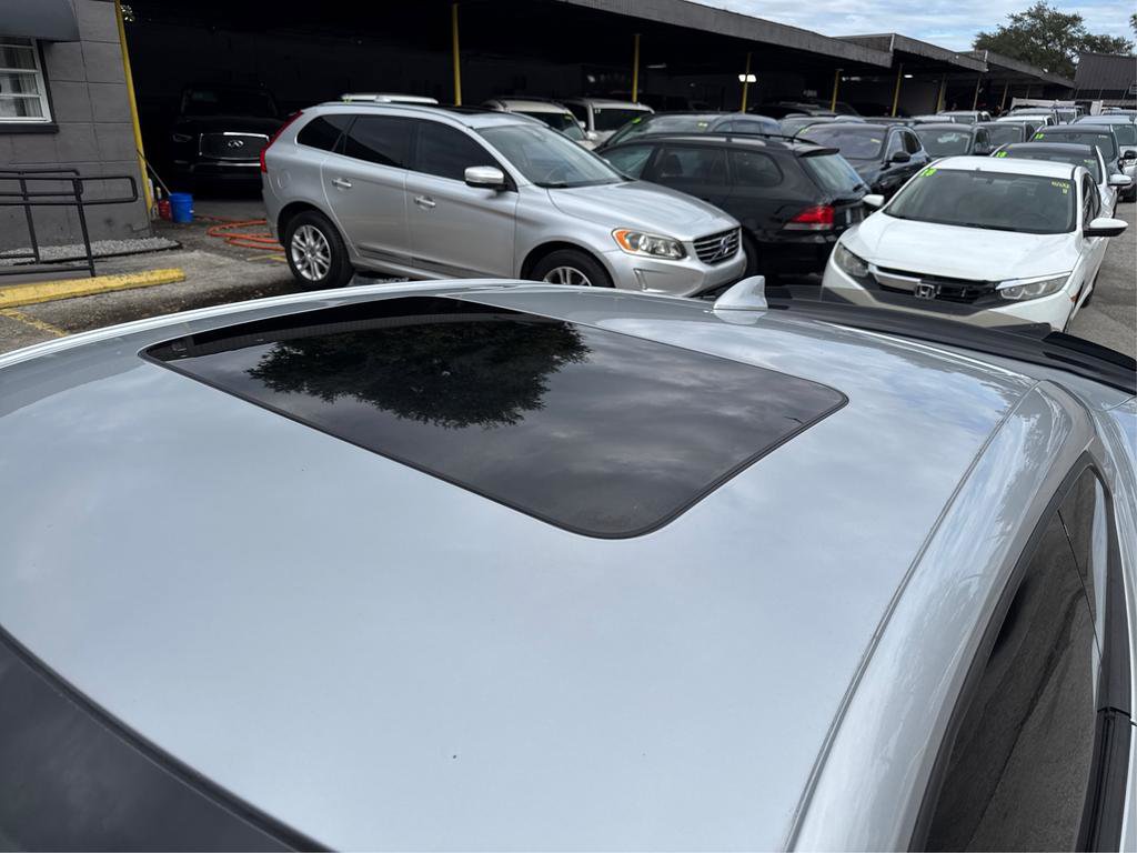 Used 2017 Chevrolet Camaro SS image 10