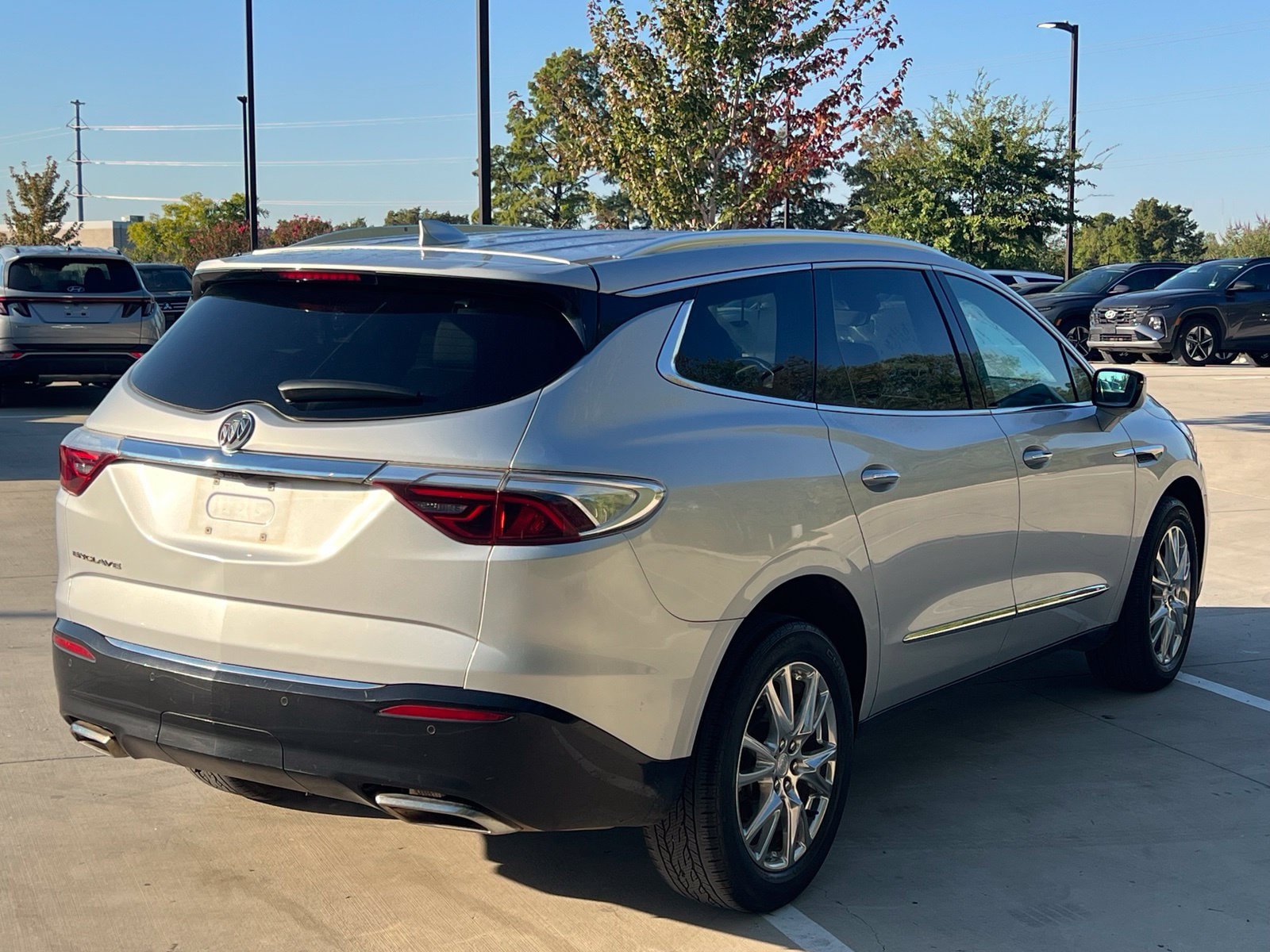 Used 2022 Buick Enclave Premium FWD image 11