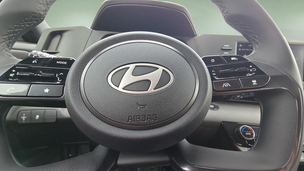 New 2026 Hyundai Elantra SEL Sport Premium FWD image 12