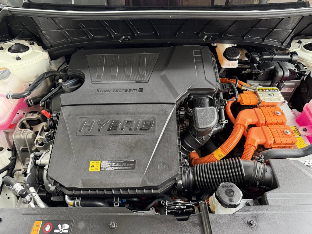 Used 2023 Kia Niro EX Touring image 40