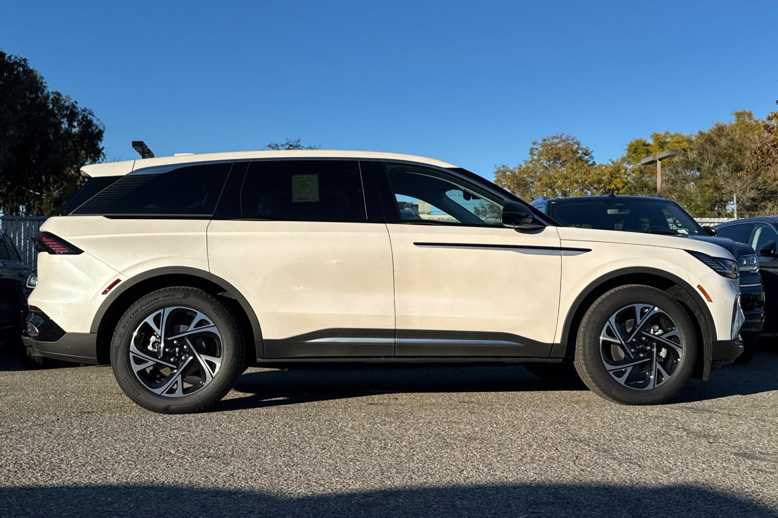 New 2026 Lincoln Nautilus Premier w/ Equipment Group 102A image 4