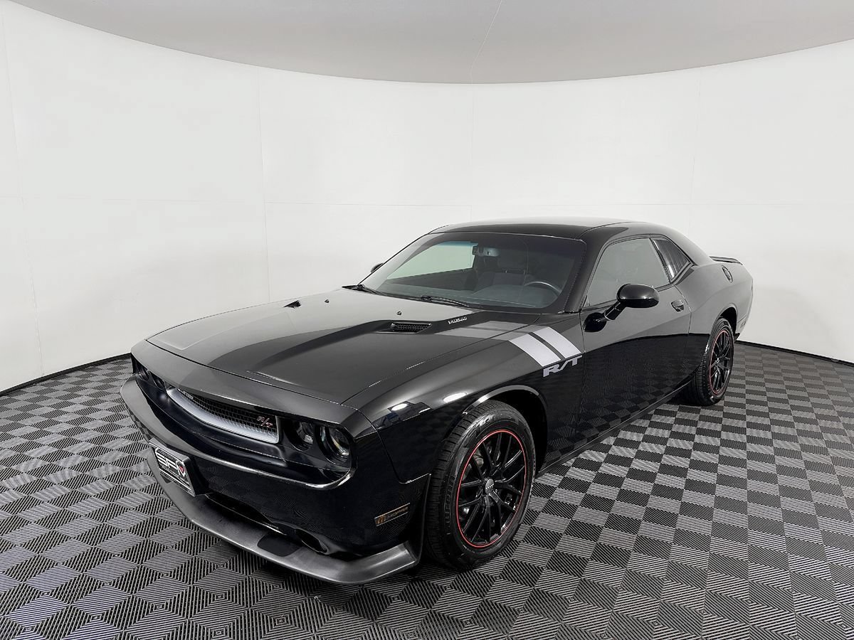 Used 2012 Dodge Challenger R/T RWD image 2