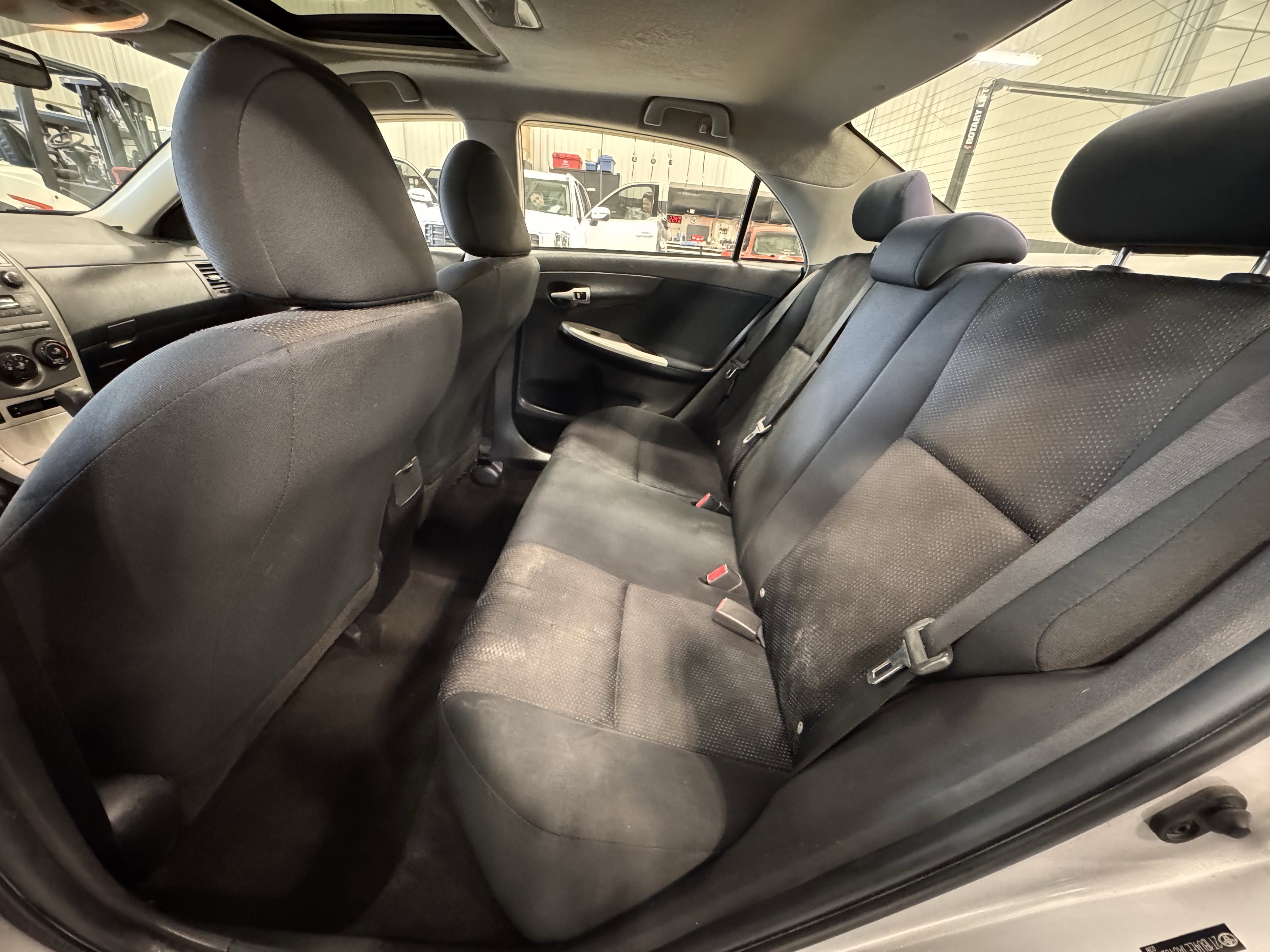 Used 2010 Toyota Corolla S image 19