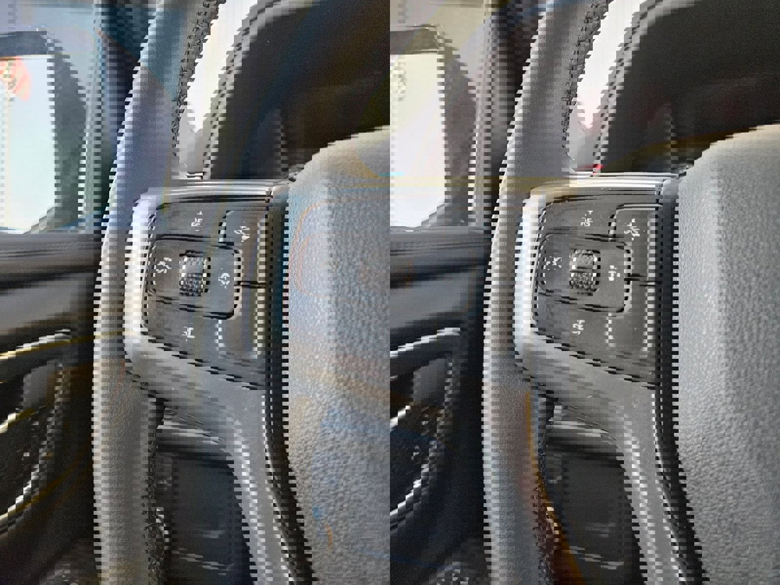 Used 2024 Chevrolet Tahoe LS image 12