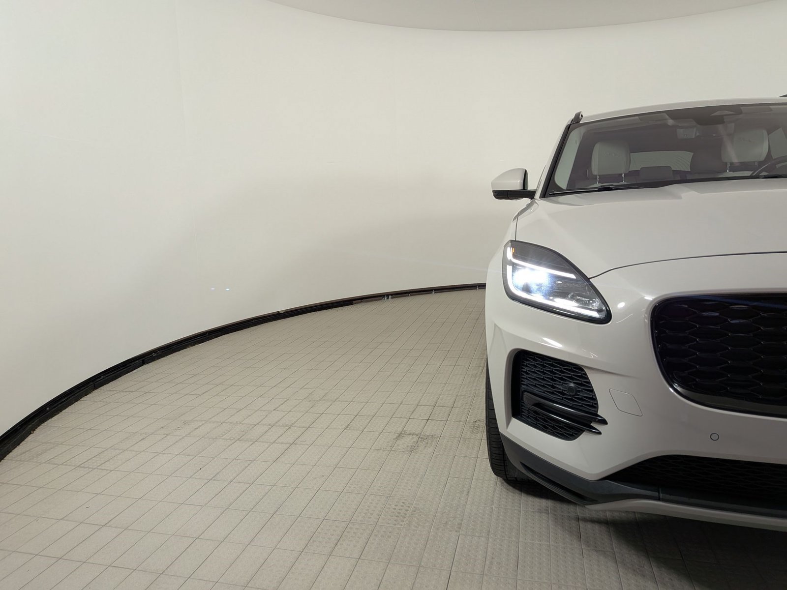 Used 2021 Jaguar E-PACE SE AWD/4WD image 12