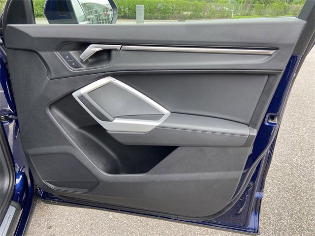 Used 2024 Audi Q3 2.0T Premium w/ Convenience Package image 27