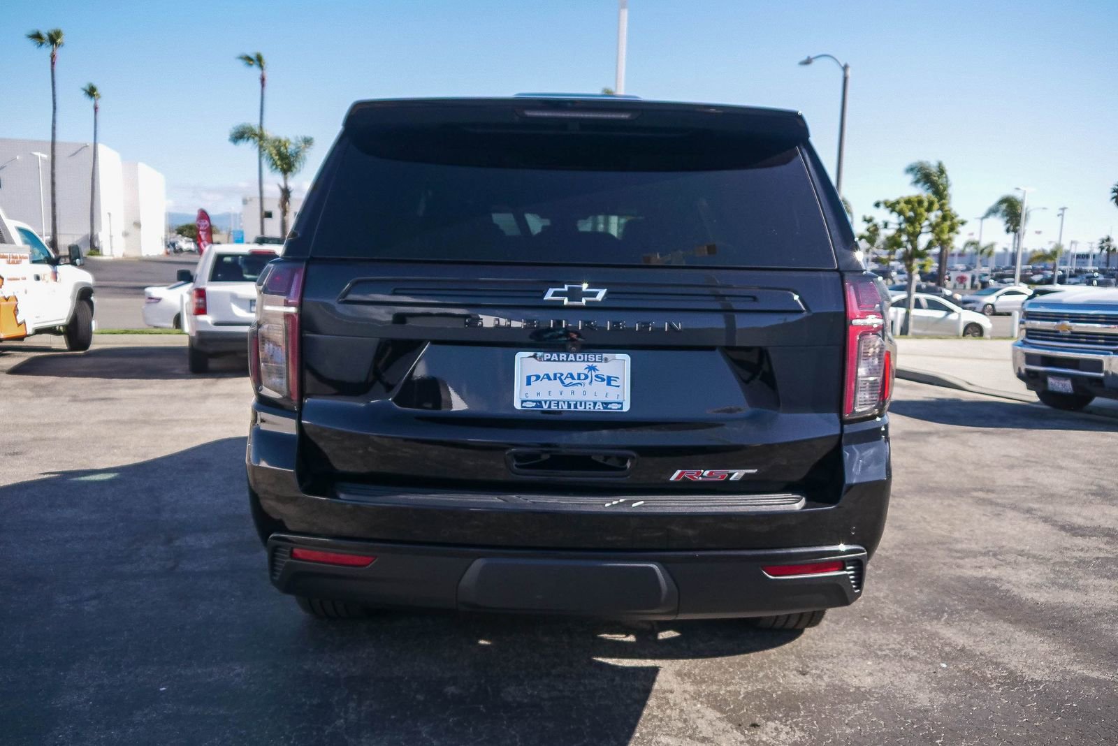 Used 2024 Chevrolet Suburban RST RWD image 8