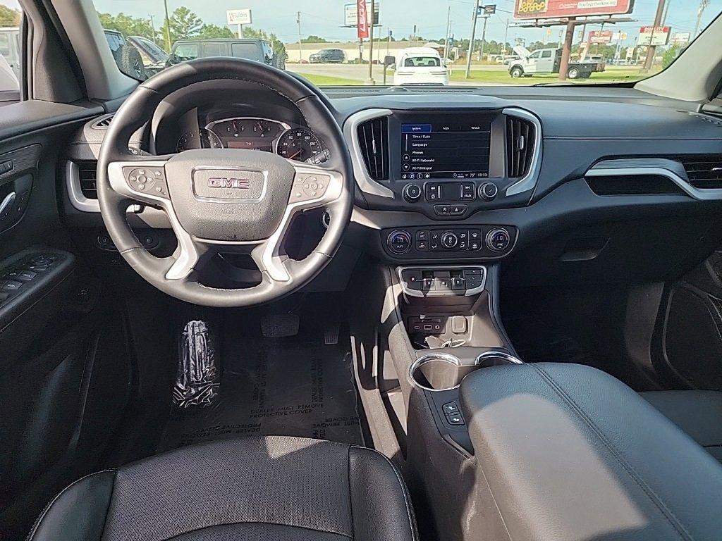 Used 2023 GMC Terrain SLT image 14