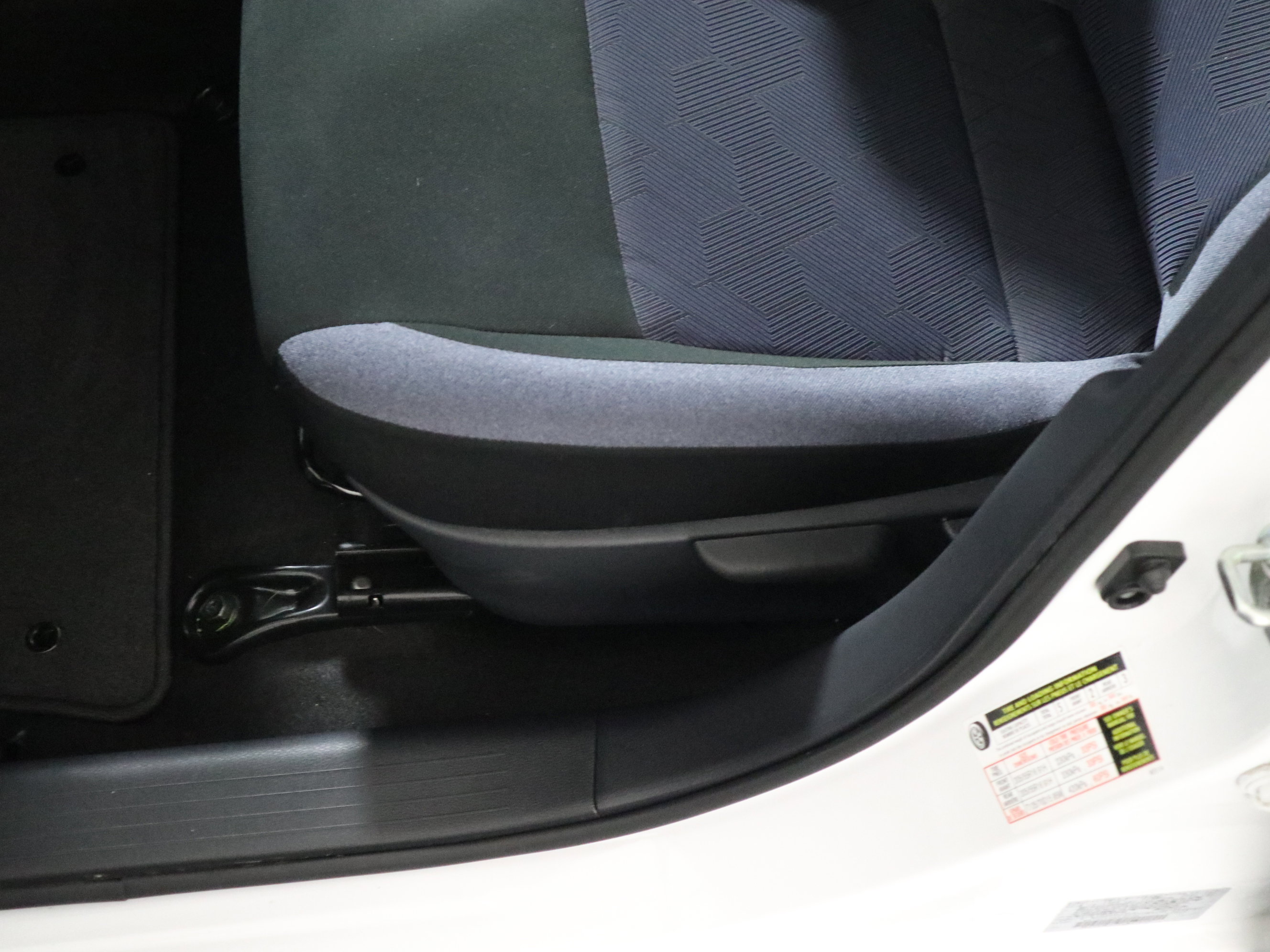 Used 2025 Nissan Versa SV w/ Trunk Package image 22