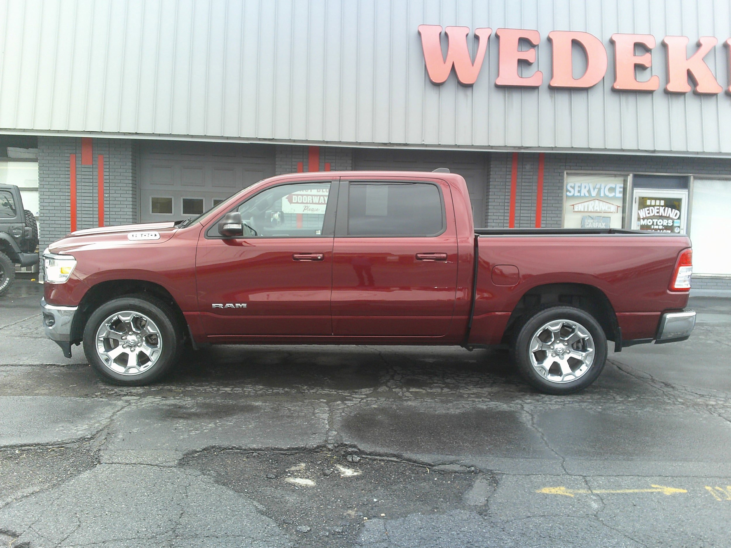 Used 2022 RAM 1500 Big Horn AWD/4WD image 2