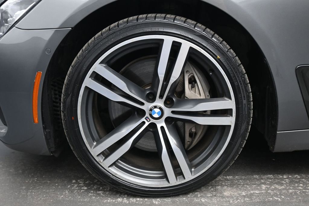 Used 2019 BMW 750i w/ Luxury Rear Seating Package RWD image 15