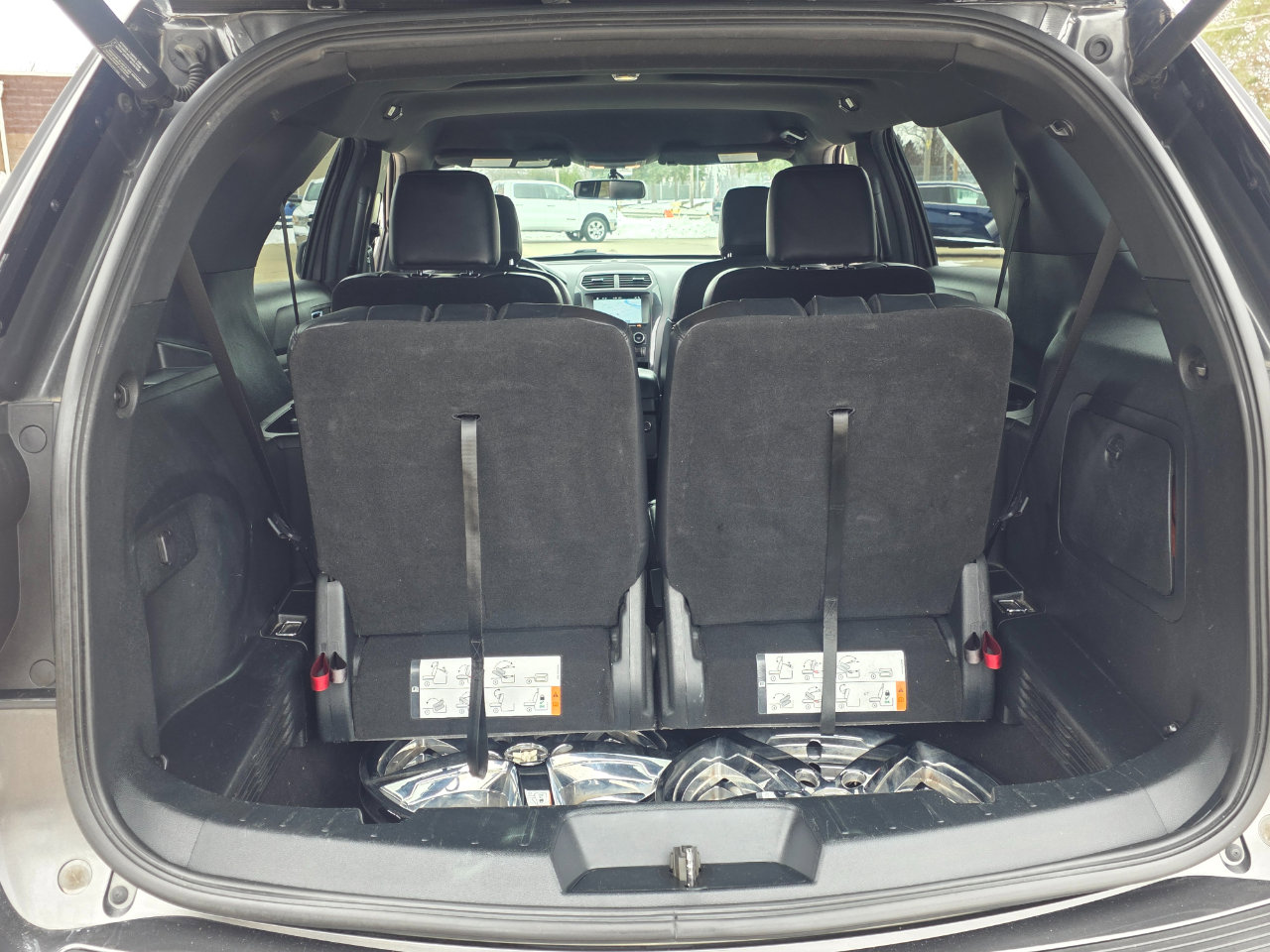 Used 2019 Ford Explorer XLT w/ Equipment Group 202A image 18