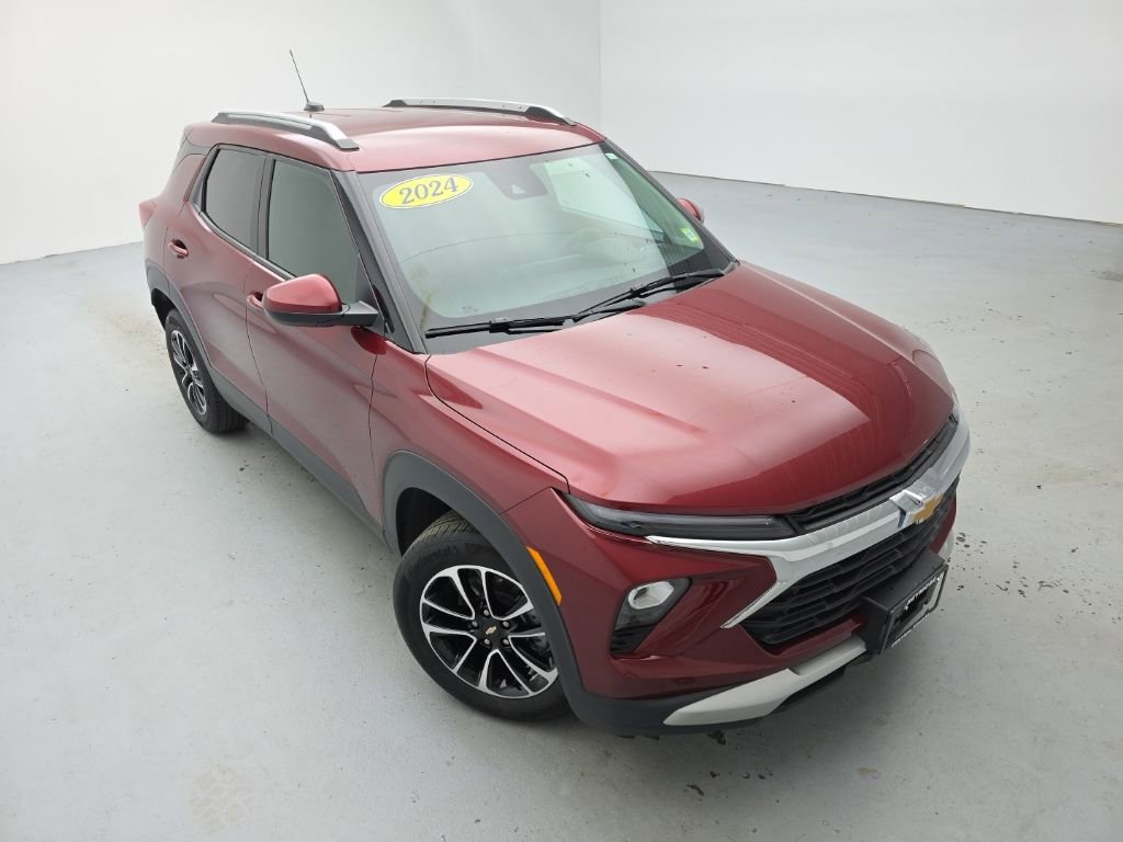 Certified 2024 Chevrolet TrailBlazer LT w/ Driver Confidence Package FWD image 2