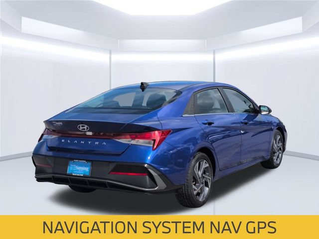Used 2025 Hyundai Elantra SEL FWD image 5