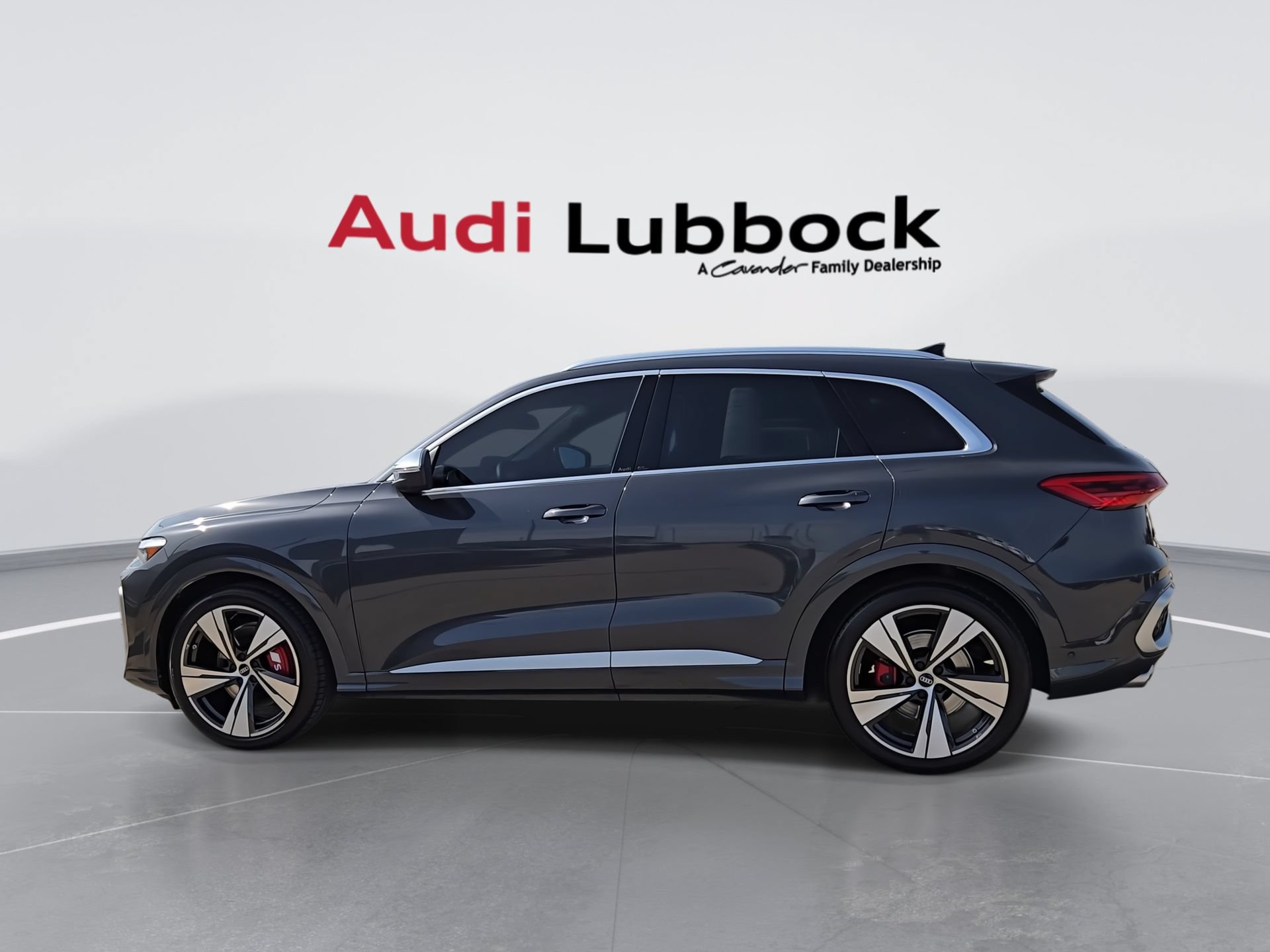 Certified 2025 Audi SQ5 Premium Plus AWD/4WD image 6