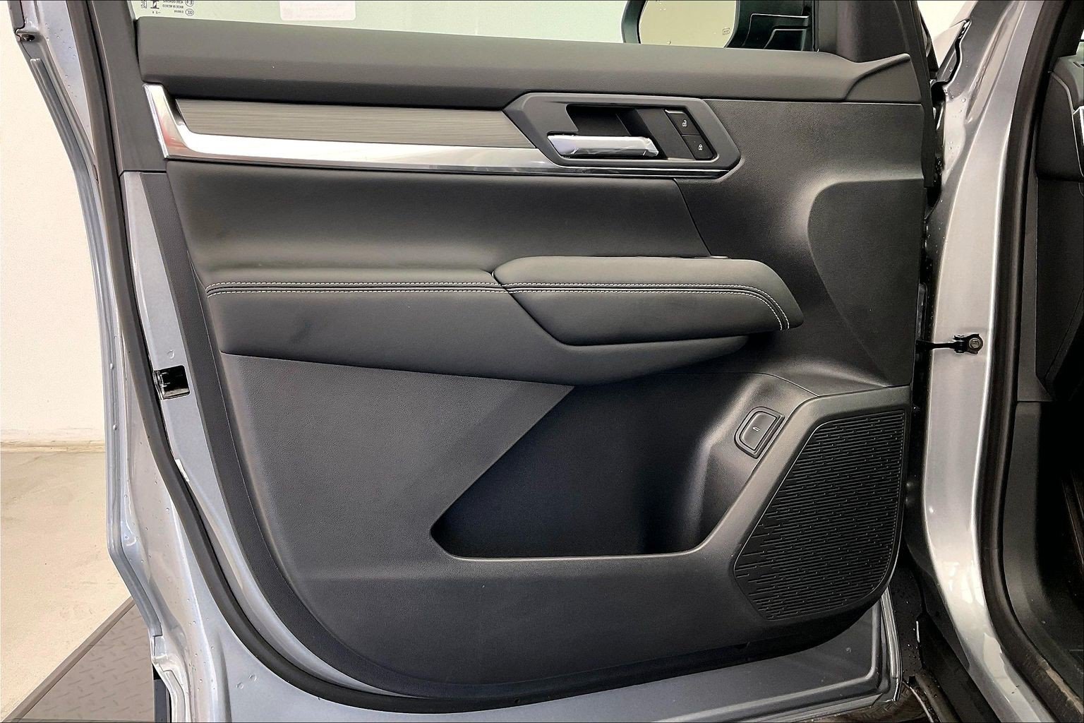 New 2027 GMC Terrain Elevation w/ Elevation Premium Package AWD/4WD image 12