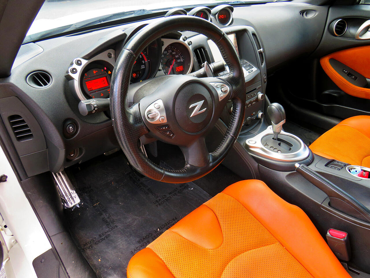 Used 2016 Nissan 370Z Touring image 15