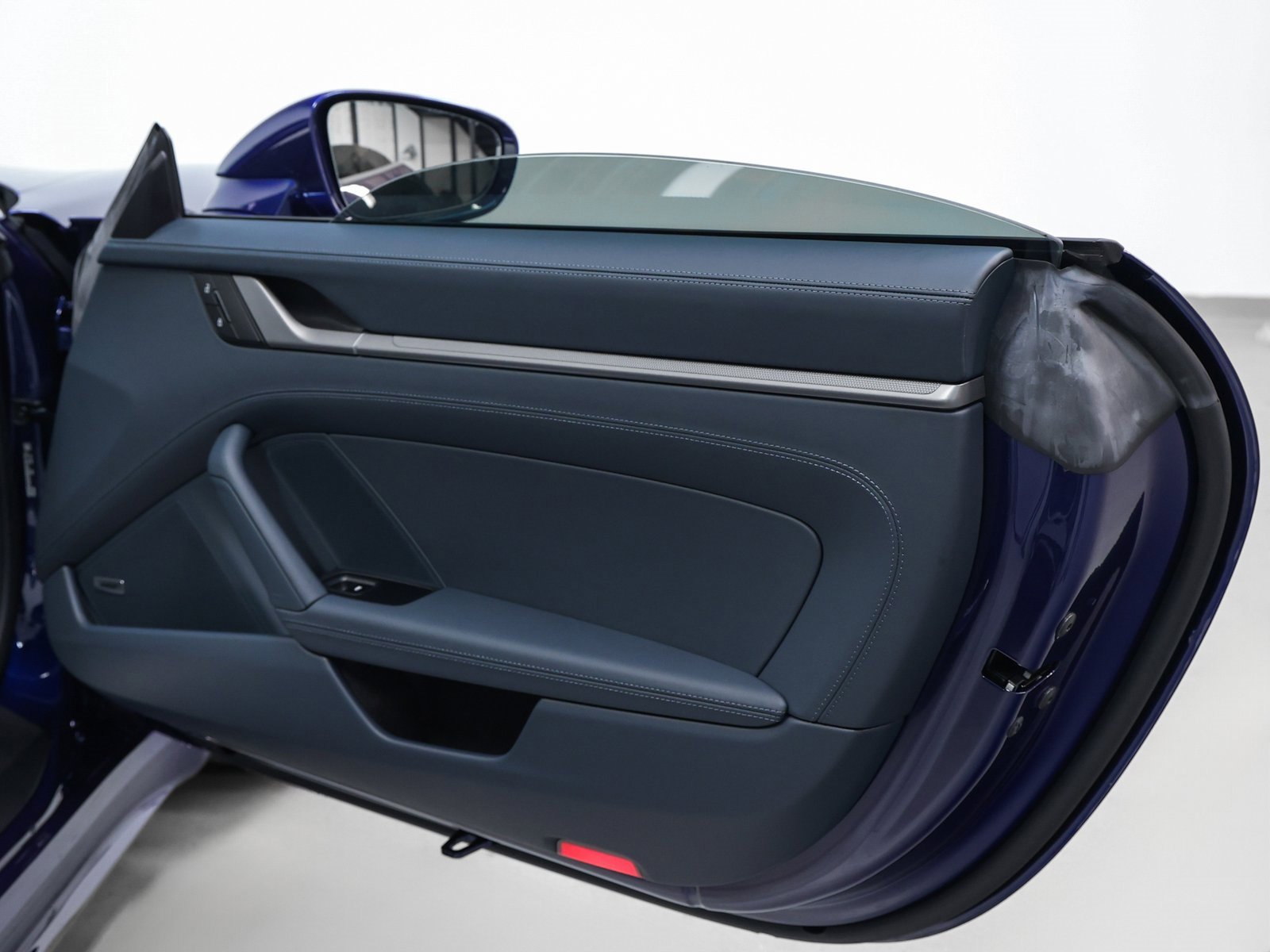 Used 2025 Porsche 911 Carrera image 34