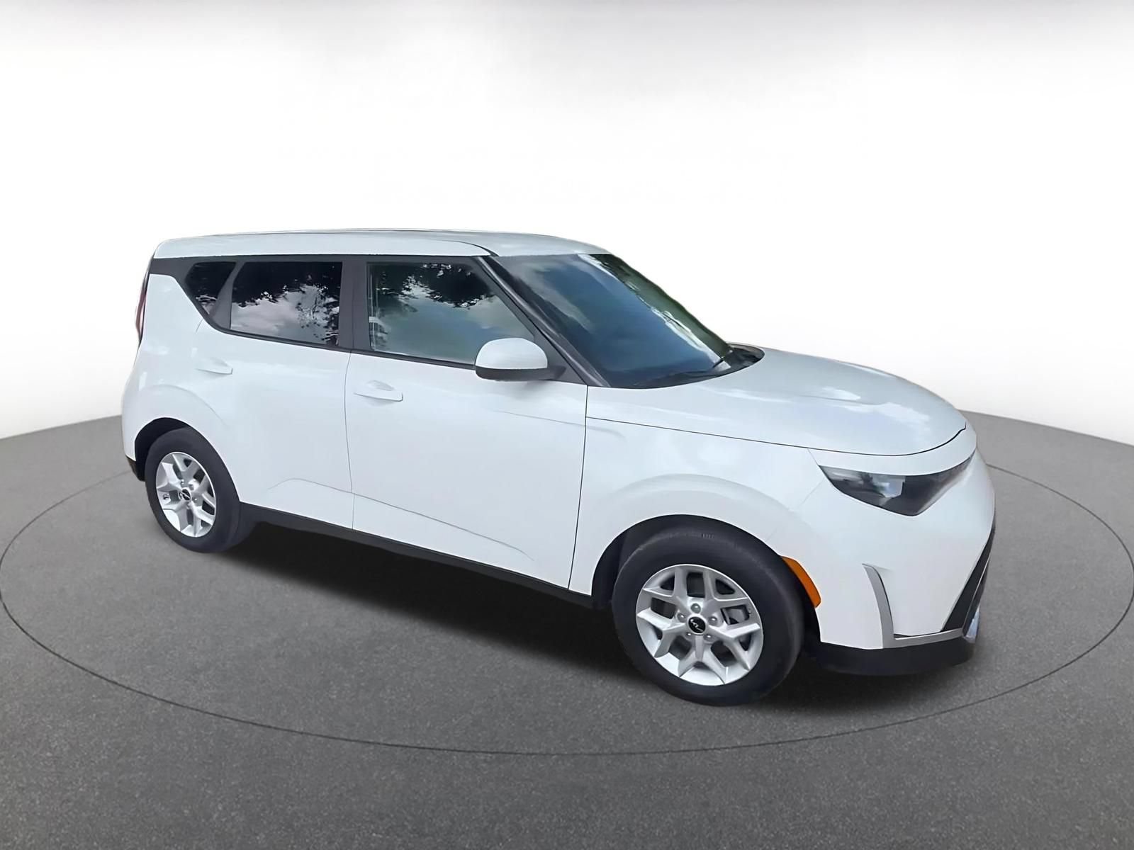 Used 2025 Kia Soul LX w/ LX Technology Package FWD video 2