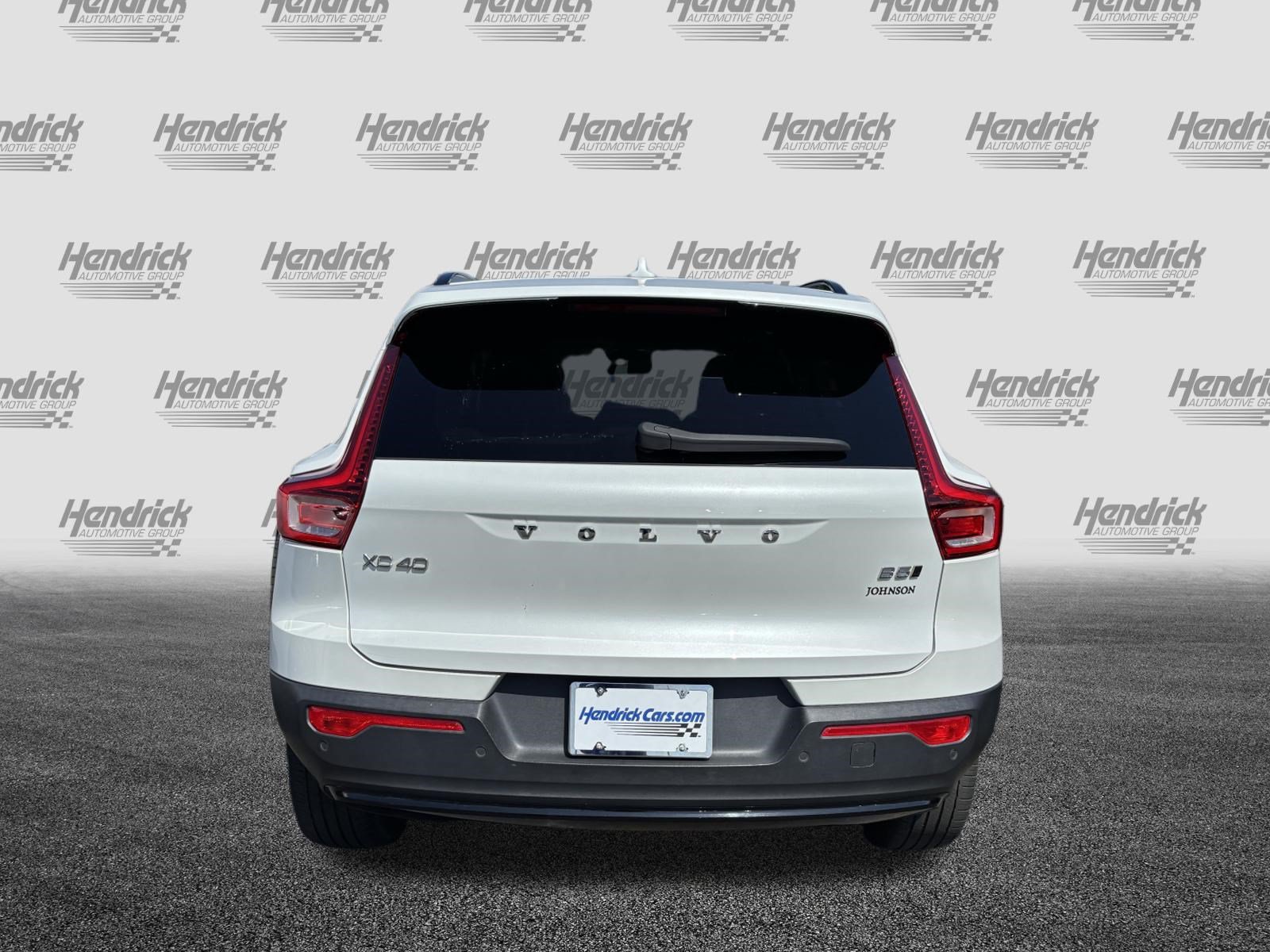 Used 2023 Volvo XC40 B5 Plus w/ Protection Package Premier AWD/4WD image 9