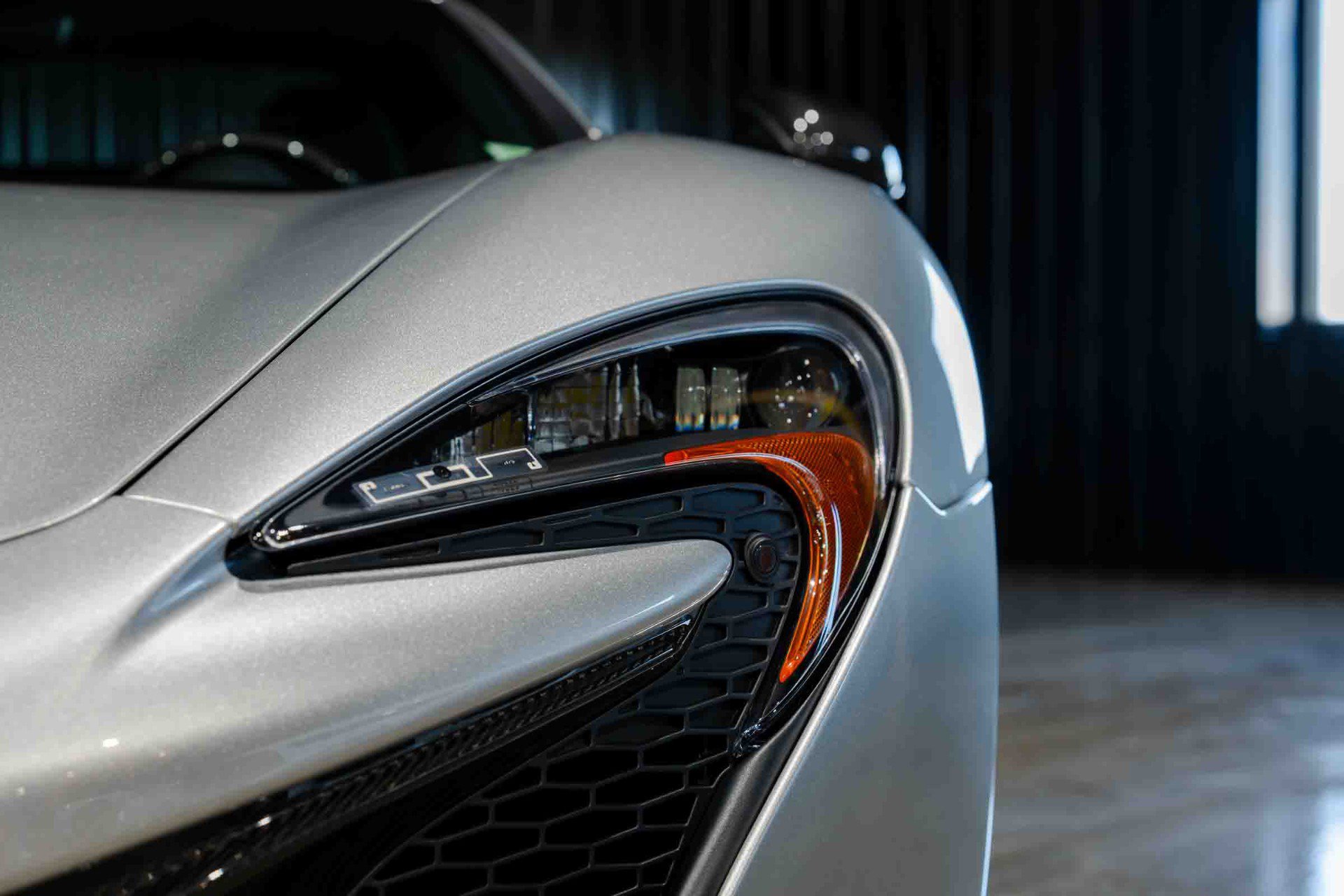 Used 2016 McLaren 650S Spider RWD image 10