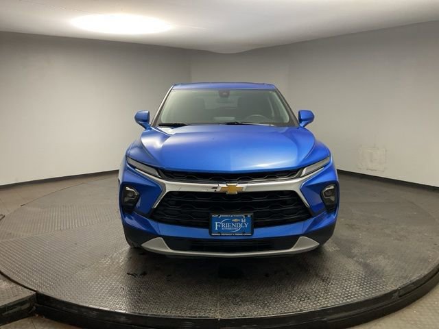Used 2024 Chevrolet Blazer LT image 2