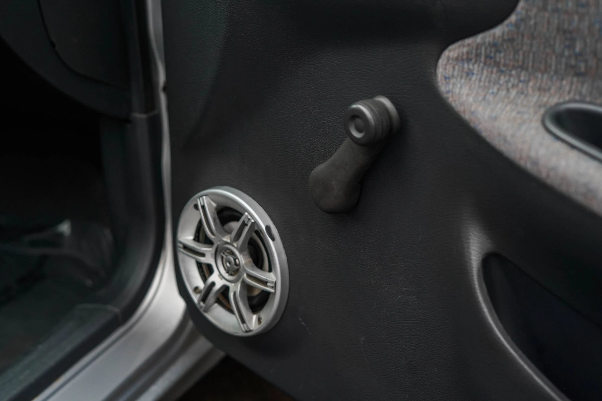 Used 2001 Daewoo Lanos S FWD image 18