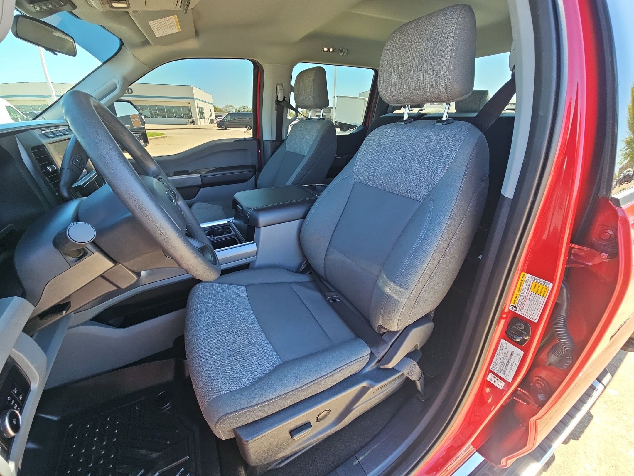 Used 2024 Ford F250 XLT w/ FX4 Off-Road Package image 15