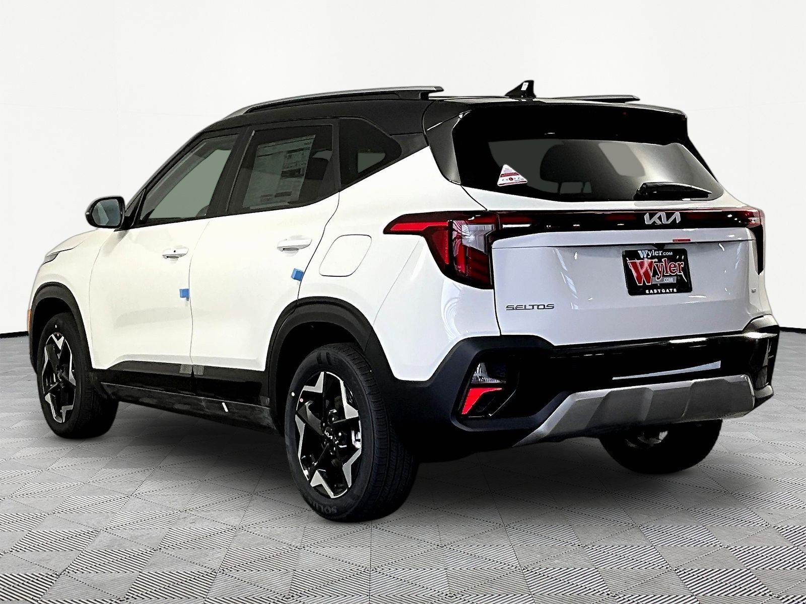 New 2026 Kia Seltos S AWD/4WD image 4