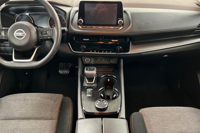 Used 2021 Nissan Rogue SV image 13