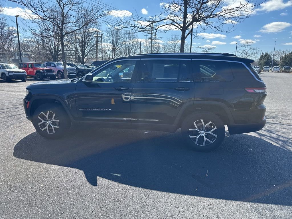 Used 2023 Jeep Grand Cherokee L Limited image 6