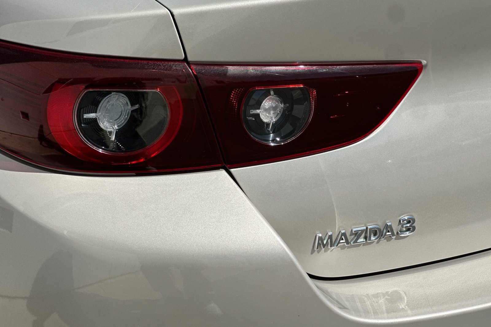 Used 2025 MAZDA MAZDA3 s FWD image 35