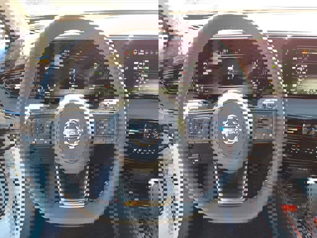 New 2026 Nissan Kicks SR w/ SR Premium Package image 12