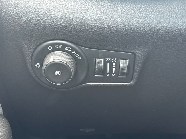 Certified 2024 Jeep Compass Latitude AWD/4WD image 23