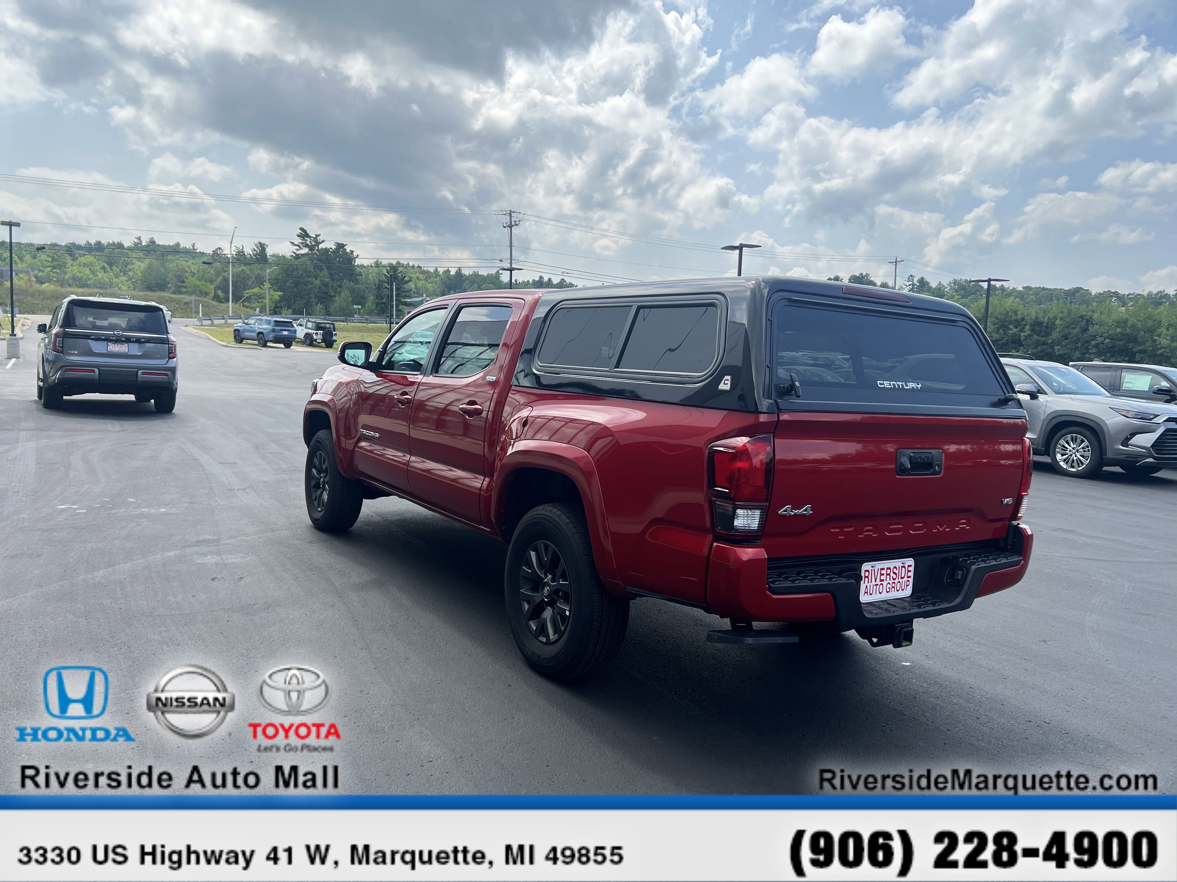 Used 2023 Toyota Tacoma SR5 w/ Technology Package image 6