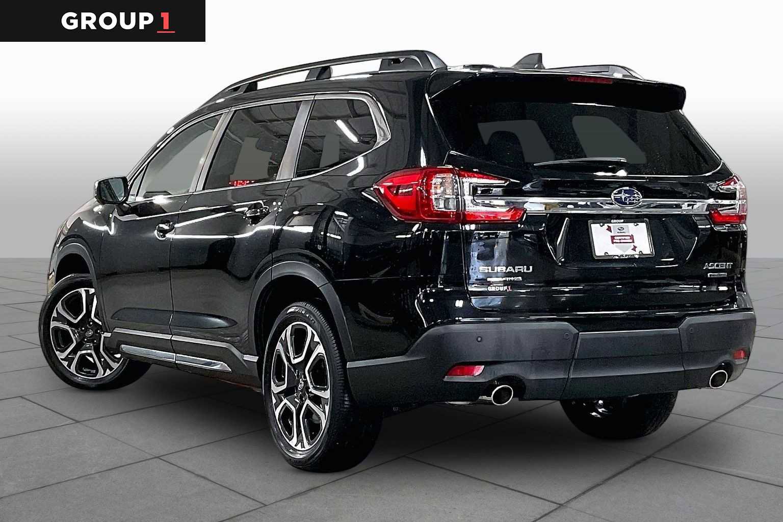 Used 2023 Subaru Ascent Limited w/ Technology Package AWD/4WD image 12