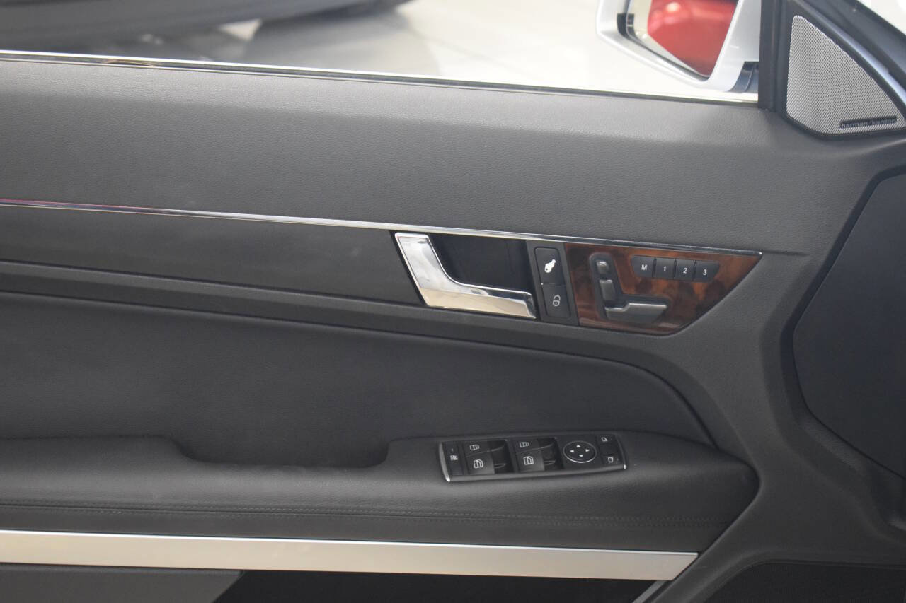Used 2011 Mercedes-Benz E 550 Coupe image 28