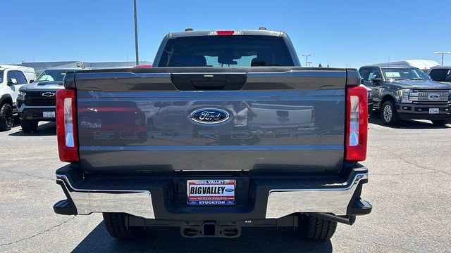 New 2026 Ford F250 XLT w/ FX4 Off-Road Package AWD/4WD image 4