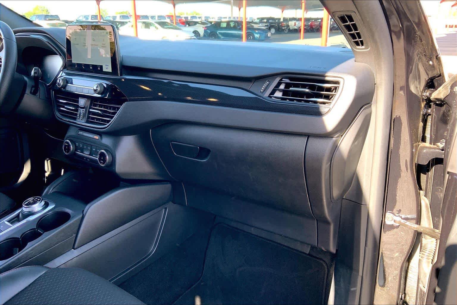 Used 2025 Ford Escape ST-Line AWD/4WD image 19