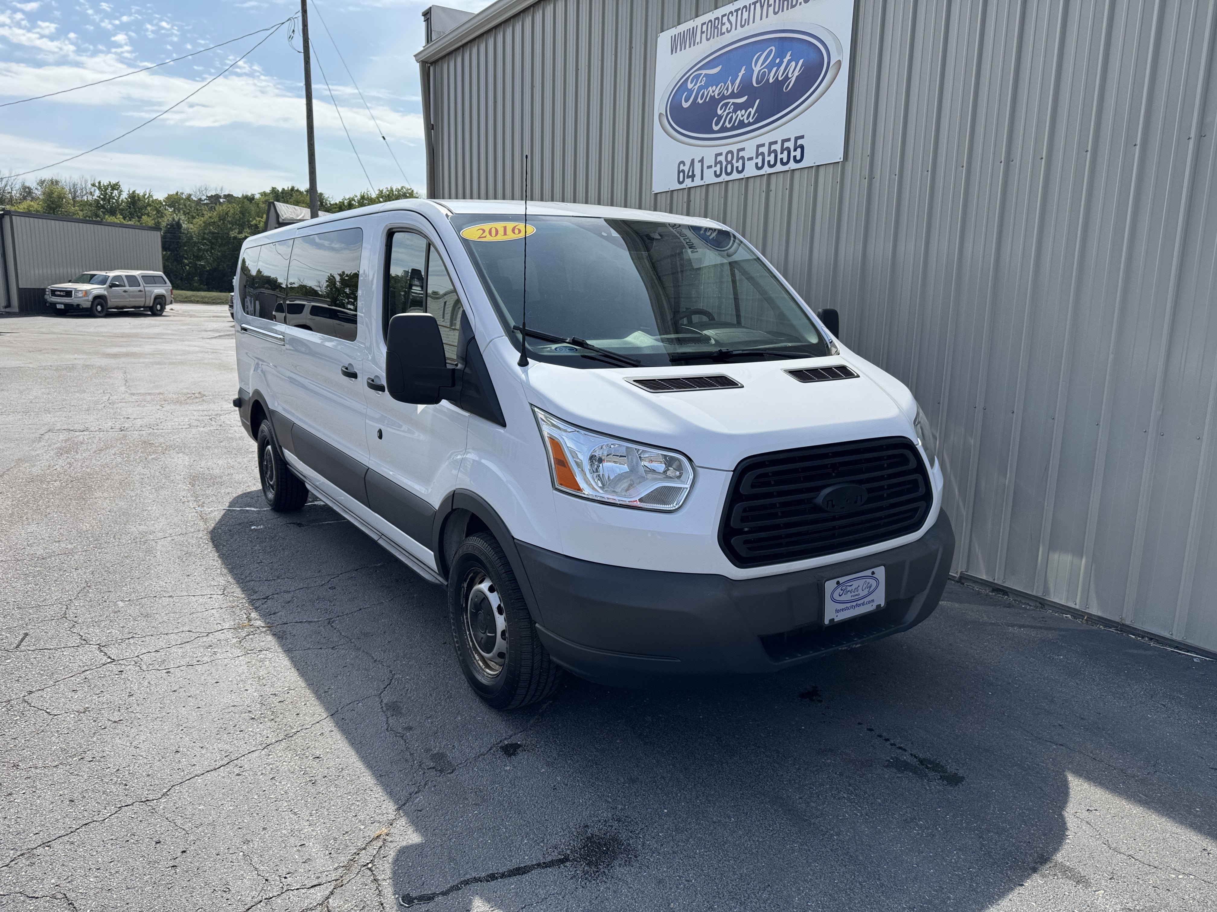 Used 2016 Ford Transit 350 XL RWD image 5
