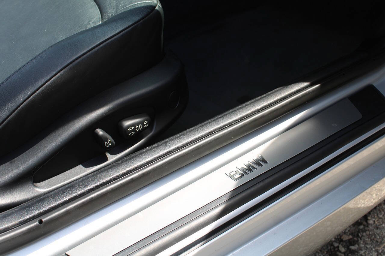 Used 2006 BMW Z4 3.0i RWD image 30