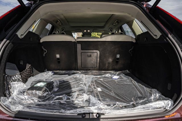 New 2026 Volvo XC60 B5 Ultra w/ Protection Package Premier image 9