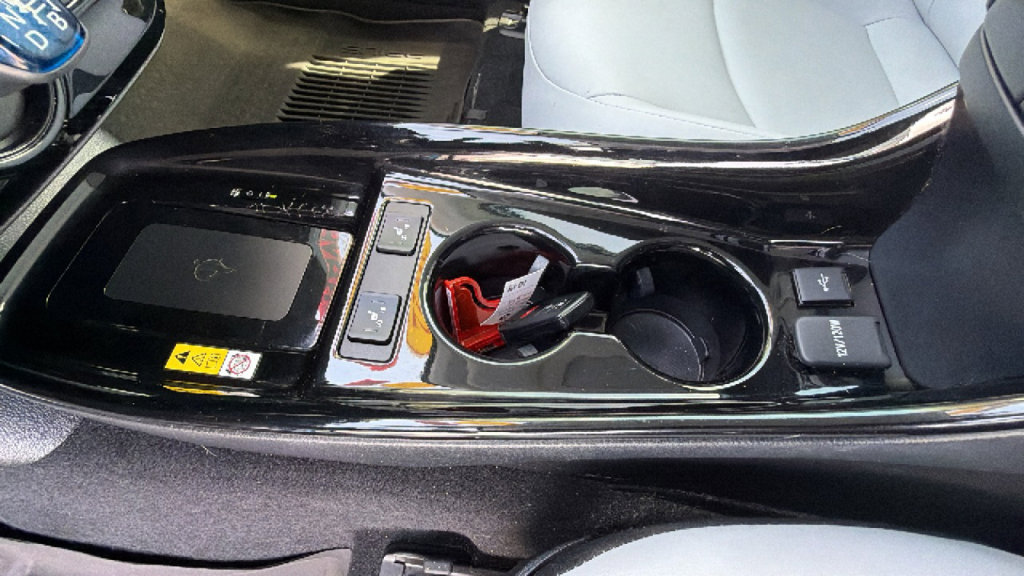Used 2022 Toyota Prius XLE w/ Advanced Technology Package FWD image 13