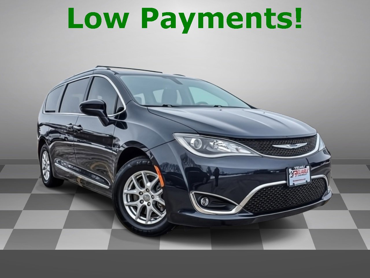Used 2020 Chrysler Pacifica Touring-L image 1