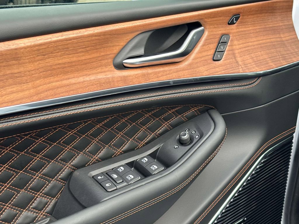 New 2025 Jeep Grand Cherokee Summit AWD/4WD image 20