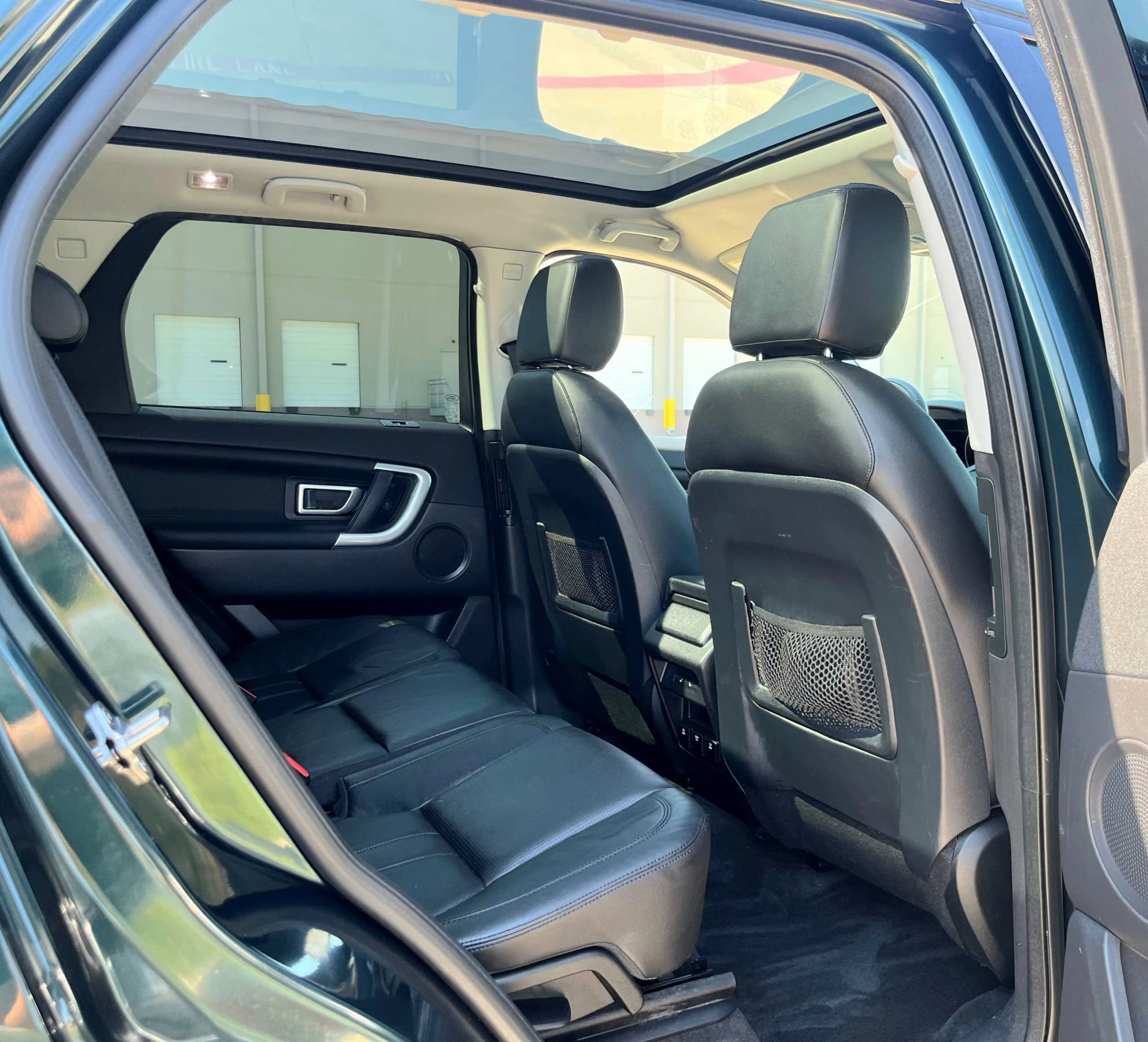 Used 2016 Land Rover Discovery Sport HSE AWD/4WD image 46