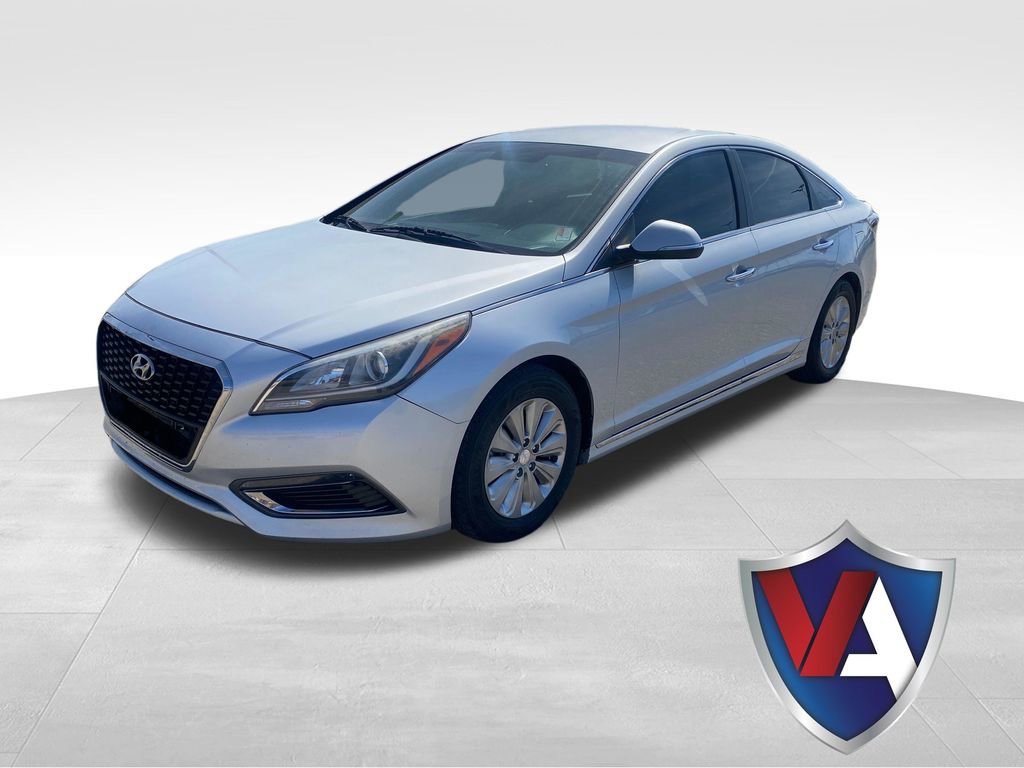 Used 2016 Hyundai Sonata SE image 1
