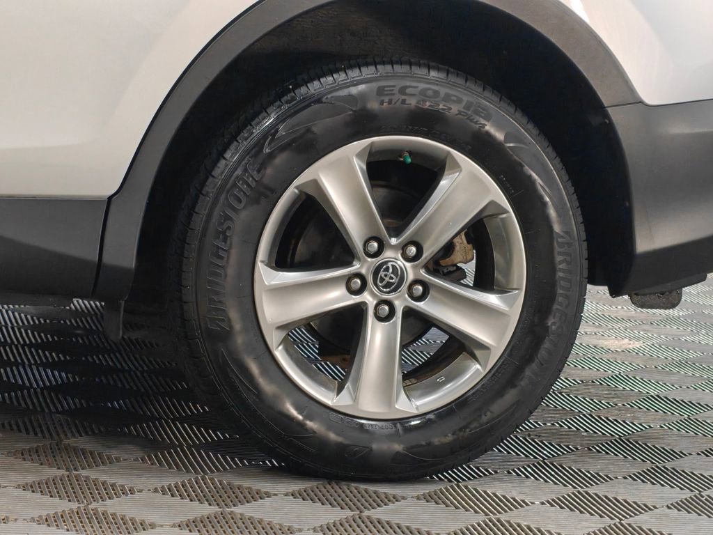 Used 2015 Toyota RAV4 XLE AWD/4WD image 39