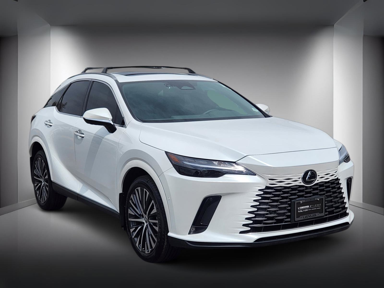 Used 2025 Lexus RX 350 w/ Convenience Package image 4